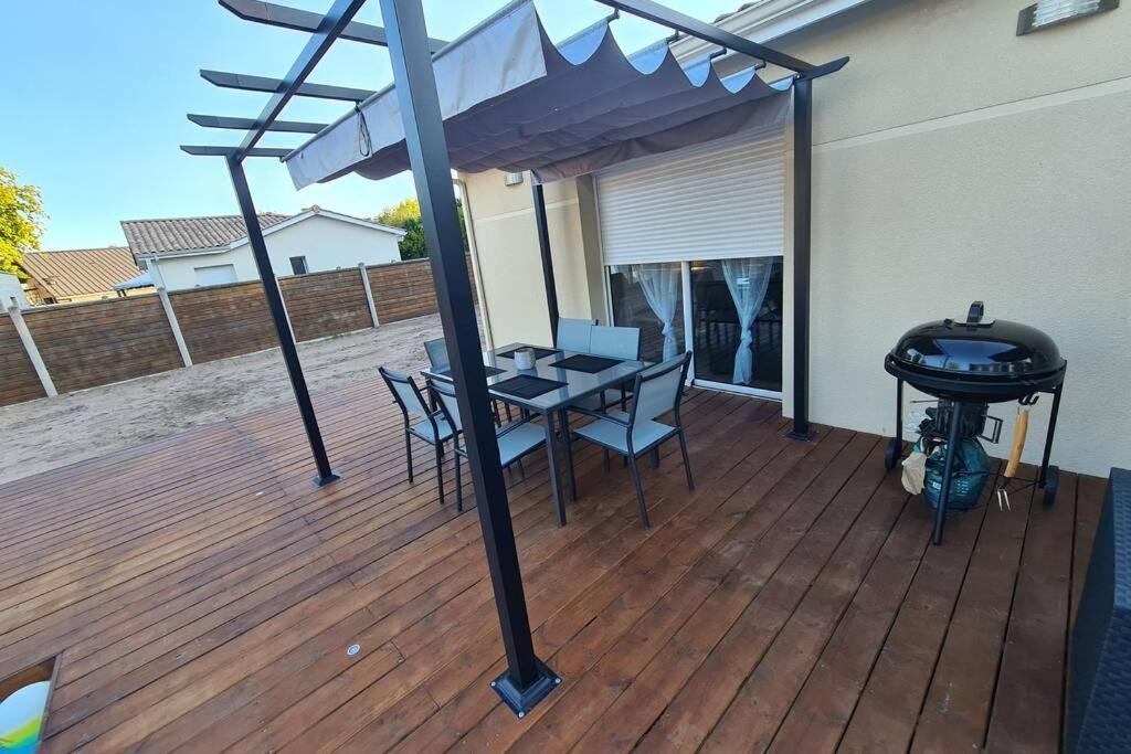 Agreable Maison Entre Bordeaux Et Le Bassin Saint-Jean-d'Illac Buitenkant foto