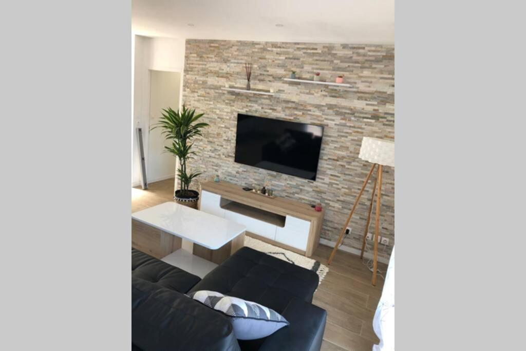 Agreable Maison Entre Bordeaux Et Le Bassin Saint-Jean-d'Illac Buitenkant foto